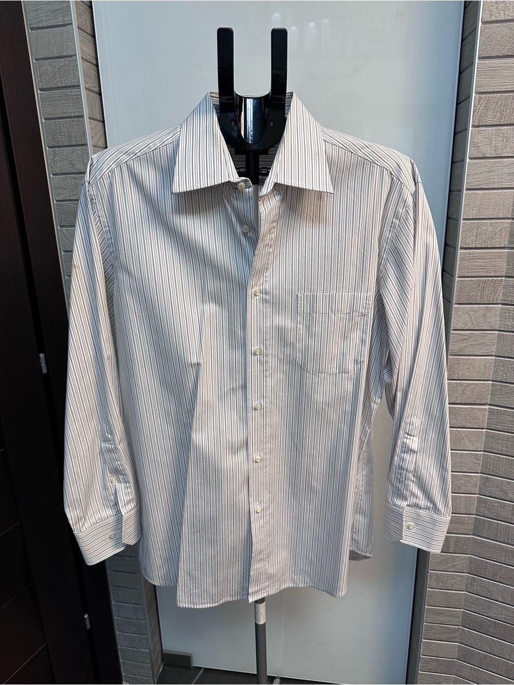 Hugo Boss “Elton” Beige, Gray, White Pinstripe Regular Fit 16 32/33 With Flaws.